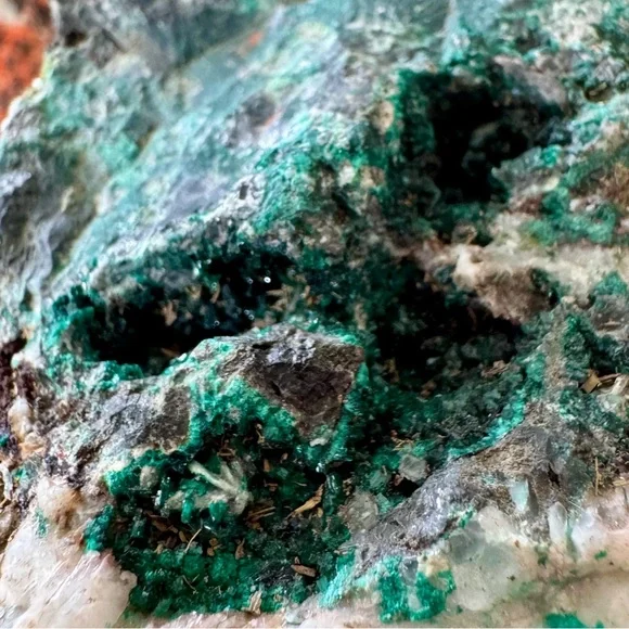 Emerald Green Malachite Crystalline Decor Accent - Picture 12 of 15